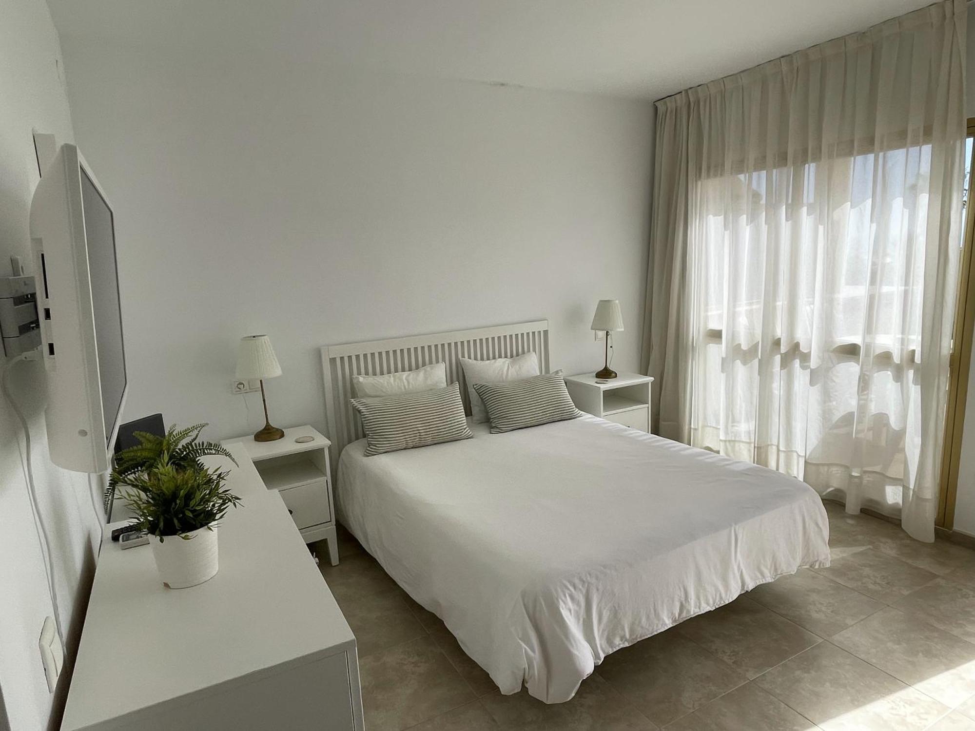 Estudio Con Insuperables Vistas Al Mar: Aparcamiento Marbella Exterior photo